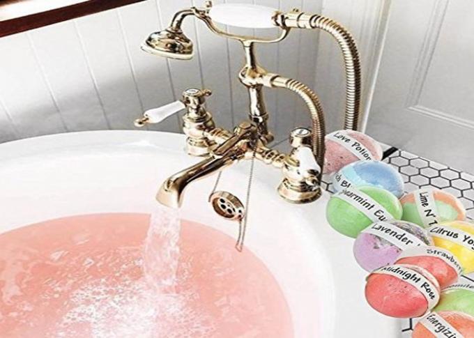 O presente luxúria superior das bombas do banho ajustou-se/banho caseiro Fizzies para cuidados com a pele das crianças